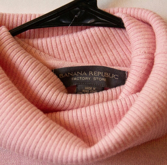 Banana Republic Sweaters - Banana Republic Turtle Neck Sweater